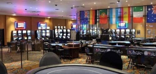 Happy Valley Hotel Ezulwini, Casino