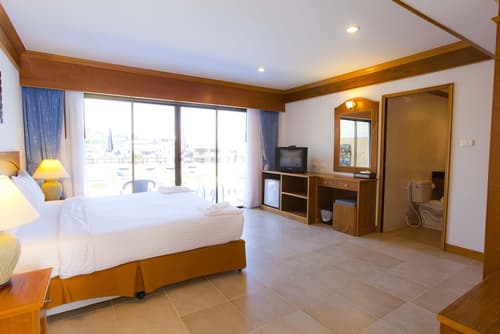 Jiraporn Hill Resort, Room