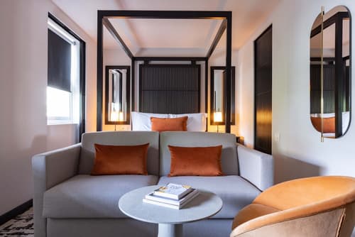 La Suite West - Hyde Park, Primary image