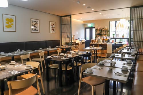 La Suite West - Hyde Park, Breakfast area