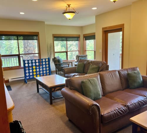 Pinnacle Lodge, Lobby sitting area