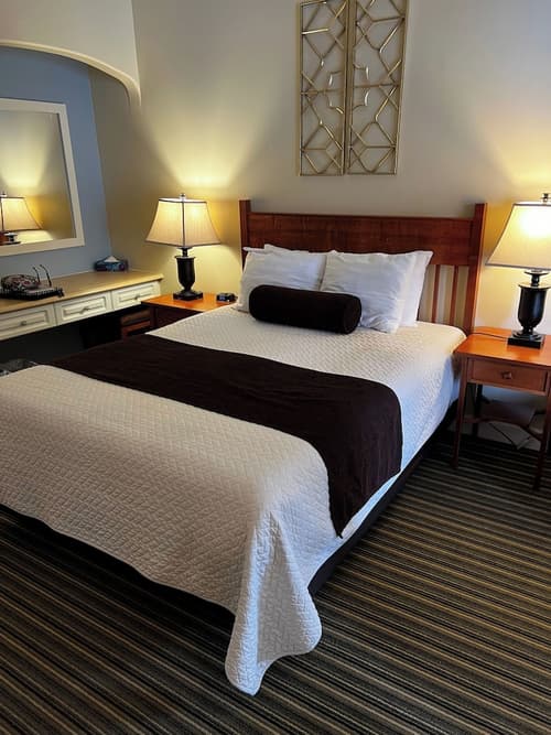 Pinnacle Lodge, Room