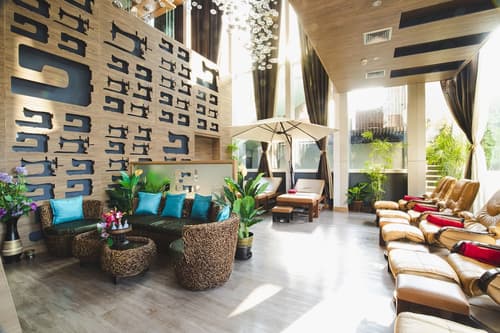 VELA Dhi GLOW Pratunam