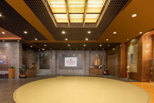 Ramada Hong Kong Harbour View, Lobby