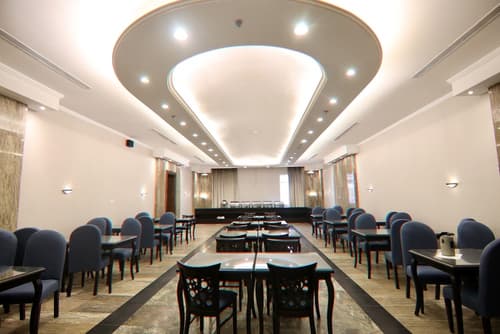 Platinum Park Serviced Apartments, Family dining