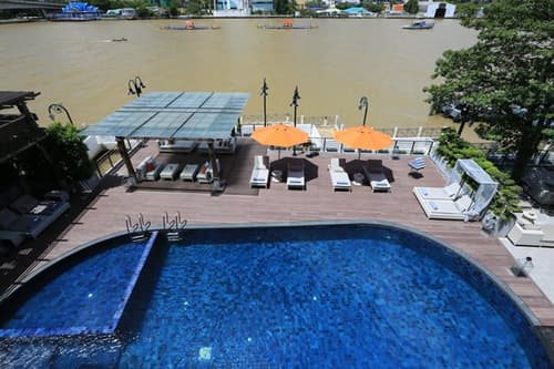 Riva Surya Bangkok, Pool