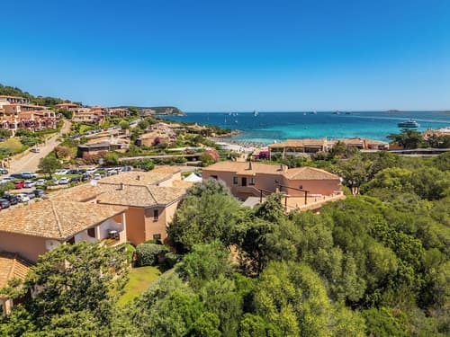 Piccolo Pevero, Exterior