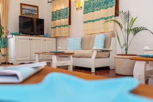 Piccolo Pevero, Lobby sitting area