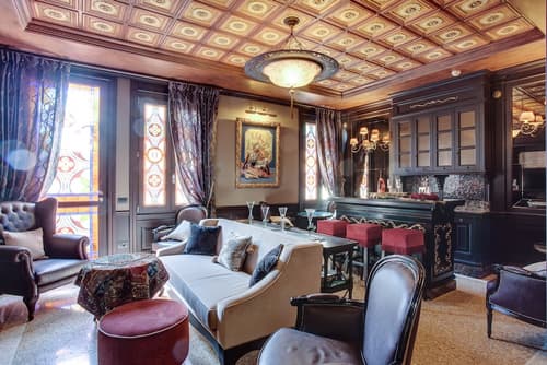 Hotel Moresco, Primary image