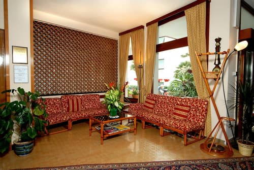 Hotel 5 Terre, Lobby sitting area