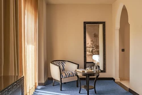 Grand Plaza, Living area