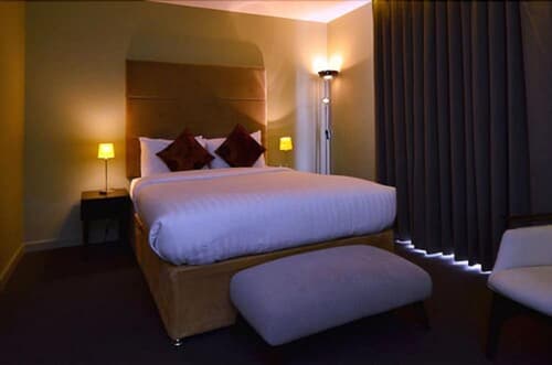 Axiom Park Hotel, Room