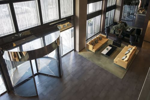 Centro Capital Centre, Lobby lounge