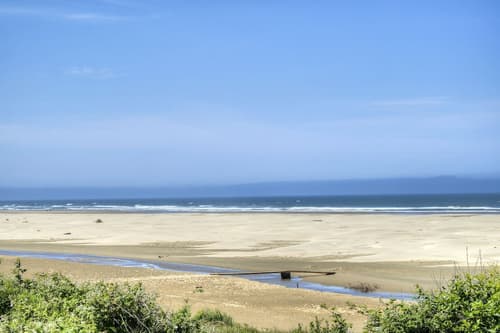 Little Creek Cove Beachfront Resort