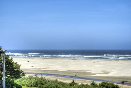 Little Creek Cove Beachfront Resort