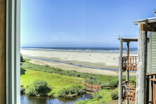 Little Creek Cove Beachfront Resort