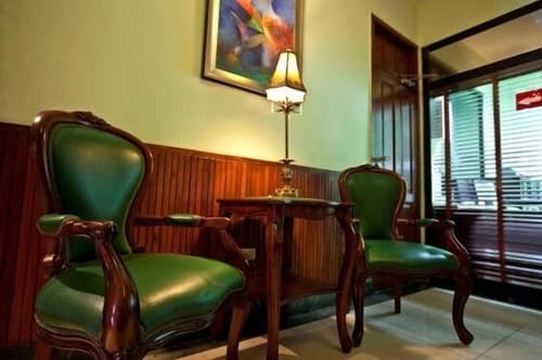 Hotel Discovery, Lobby sitting area