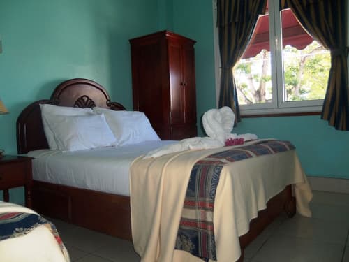 Hotel Discovery, Room