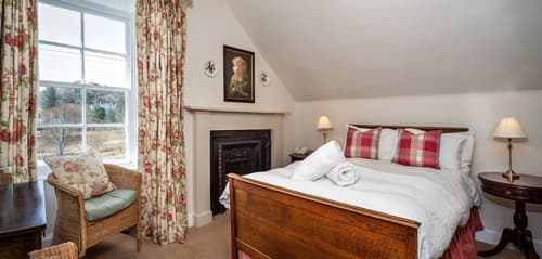 Eilean Iarmain, Room