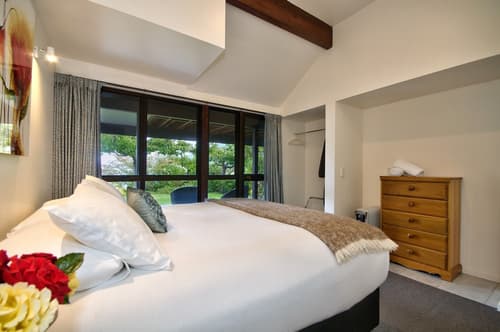 Balmoral Lodge, Room