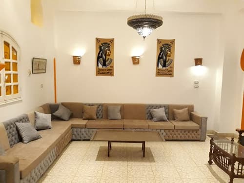 Cleopatra Hotel Luxor, Lobby sitting area