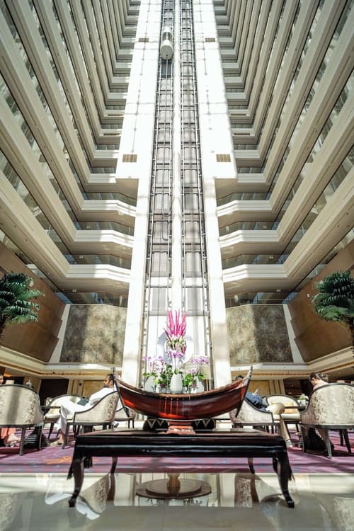 Dusit Thani Abu Dhabi, Lobby