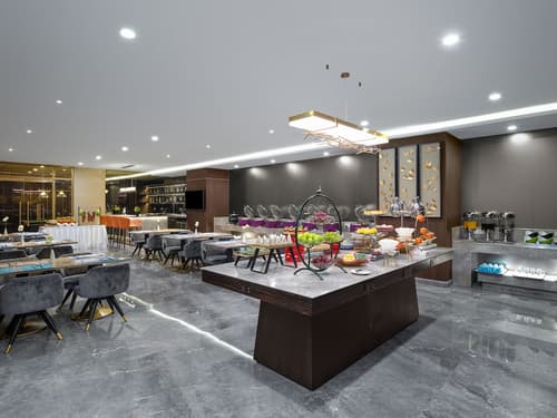 Dorsett Chengdu, Restaurant