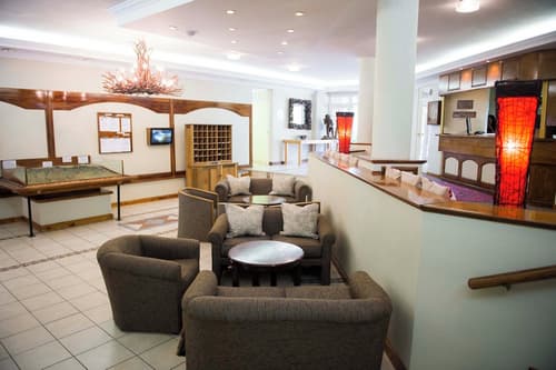 Cathedral Peak Hotel, Reception