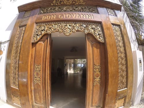 Don Giovanni Máncora, Reception