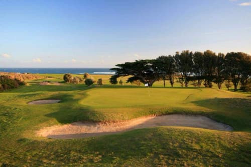 Quarters at Flinders Hotel, Golf