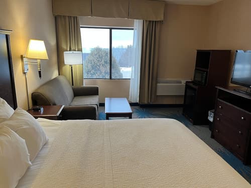 Days Inn by Wyndham Duluth Lakewalk