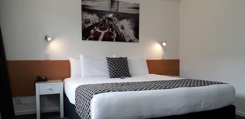 Harbourside Lodge, Room