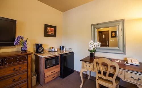 Cable Mountain Lodge, Room