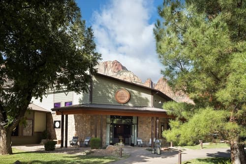 Red Cliffs Lodge Zion, A Tribute Portfolio Hotel - Marriott Bonvoy, Bar (on property)
