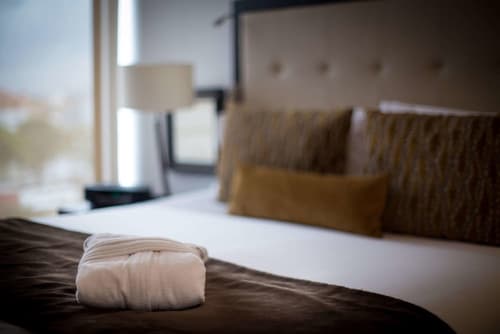 93 Luxury Suites & Residences