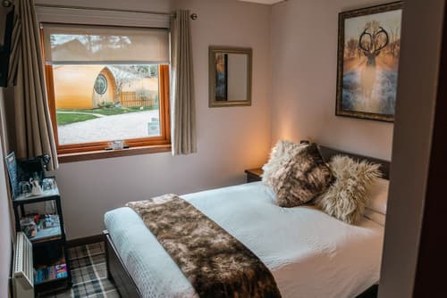 Eriskay Guest House and Aviemore Glamping, Room