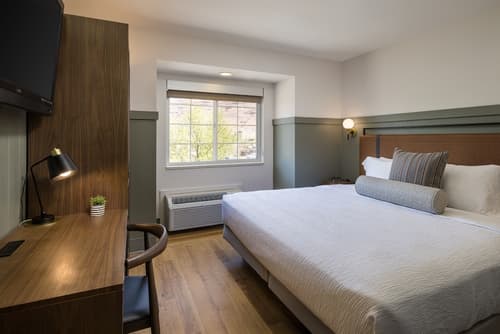 River Canyon Lodge, Room