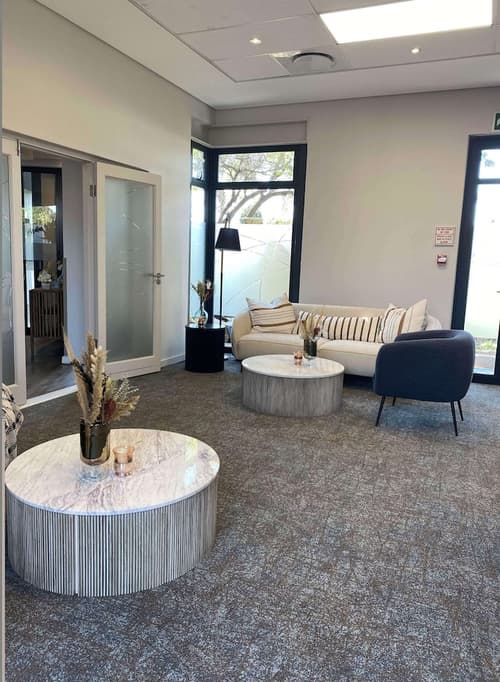 Radisson Hotel and Convention Centre OR Tambo Airport, Lobby