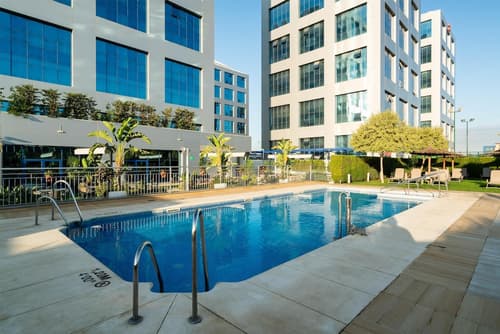 Hilton Garden Inn Sevilla, Pool