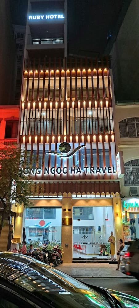 Ruby Hotel, Primary image