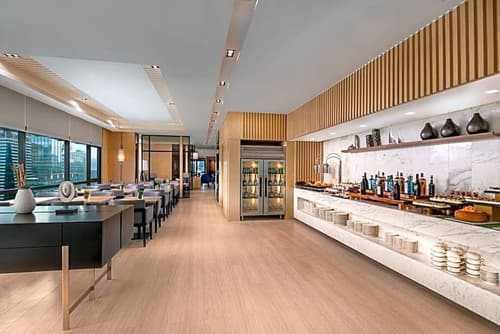 Seda Bonifacio Global City Manila, Restaurant