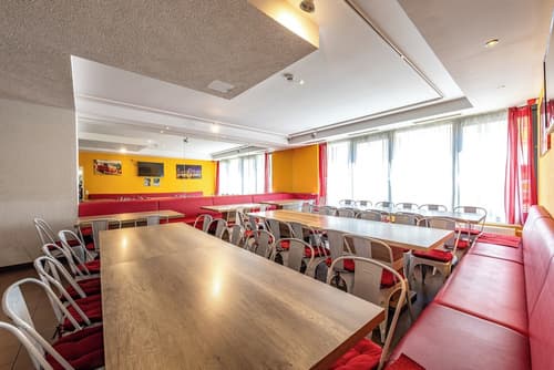 A&T Hotel & Hostel