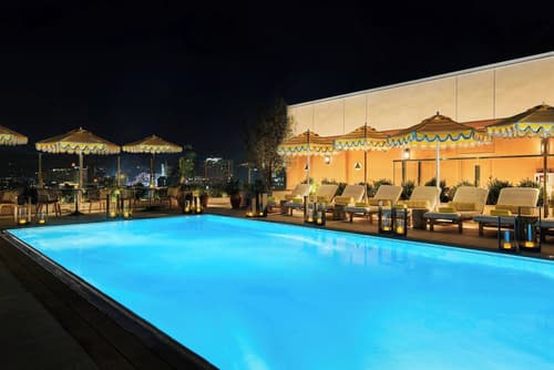 The Hollywood Grande, Autograph Collection, Pool