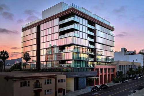 The Hollywood Grande, Autograph Collection, Exterior