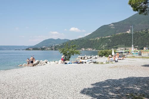 Margherita Near Lake - Family Friendly