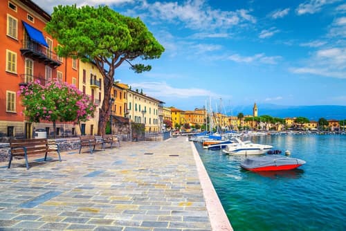 Margherita Near Lake - Family Friendly