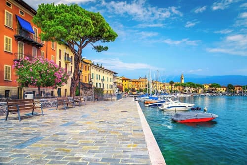 Margherita Near Lake - Family Friendly