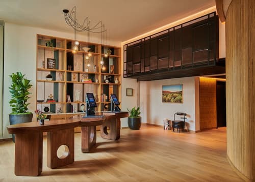 HOLLYWOOD VOLUME, a Tribute Portfolio Hotel, Check-in/check-out kiosk