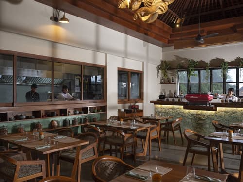 Adiwana Suweta, Restaurant