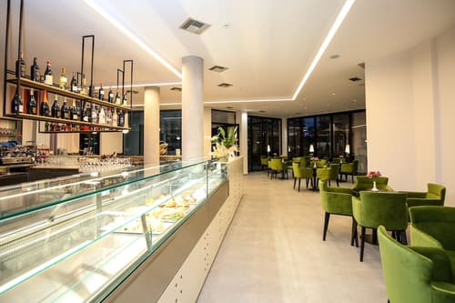 Hotel Regina Garden Vlore, Bar (on property)